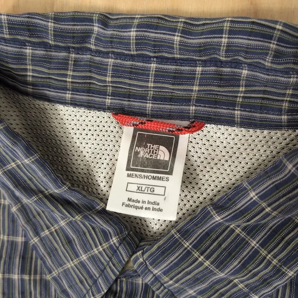 The North Face Men's Blue Plaid Large Poly/Modal Blend Zip‎ Pocket L/S Shirt